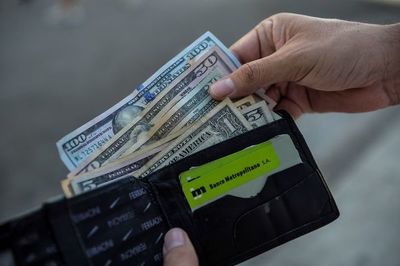 Avanzan con operativo para frenar rechazo de dólares - Nacionales - ABC Color