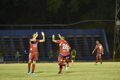 La lucha por llegar a la Sudamericana - Fútbol - ABC Color