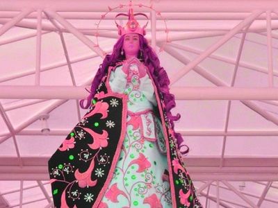La Virgen de Caacupé vistió en sus orígenes de color rojo
