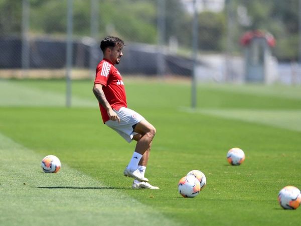 Inter recupera a su técnico y tres jugadores para enfrentar a Boca