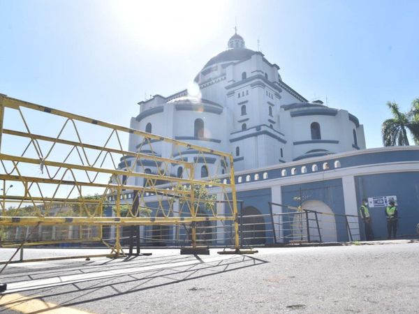 Rige Fase 0 y las calles están vacías en los alrededores de la Basílica