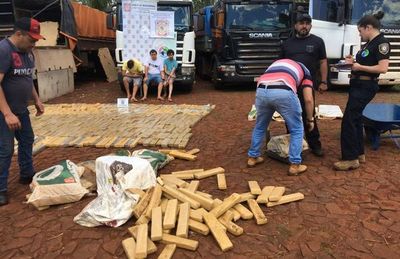 Imputan a tres supuestos miembros de una red de tráfico de drogas - ABC en el Este - ABC Color
