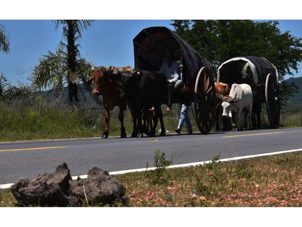 Después de 75 años, carretas no arribaron hasta Caacupé