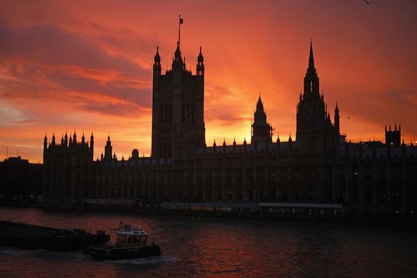 Con o sin acuerdo, la economía británica pagará un alto precio por el Brexit - Mundo - ABC Color