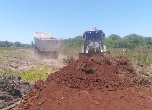 Caazapá: Continúa los trabajos de reparaciones de caminos - Noticiero Paraguay