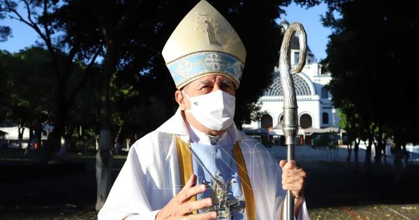 La Nación / “Duele la ausencia de los fieles”, admitió monseñor Valenzuela