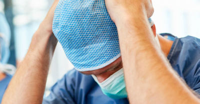 El dilema de un médico judío con un neonazi contagiado de Covid-19: 'No me deje morir, doctor' - C9N