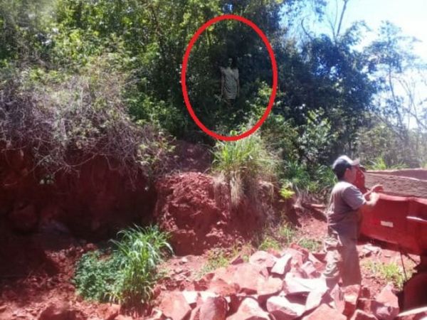 ¿Pora en cantera de Misiones? Feroz susto por imagen de una mujer en una foto
