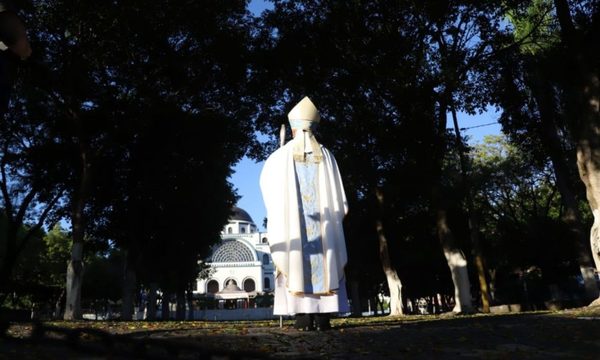 Monseñor Valenzuela: “Siento una sensación de vacío y soledad pero es lo que nos toca vivir”