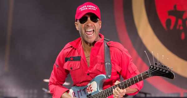 Tom Morello recuerda la humillante experiencia al comprar su primera guitarra - C9N