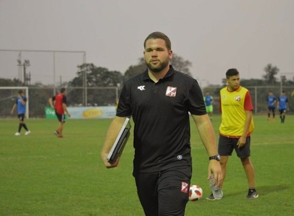 River: El técnico de 24 años y su metodología 'ecléctica'
