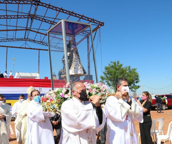 Emotivo recorrido de la Virgen de Caacupé por la Costanera de Asunción