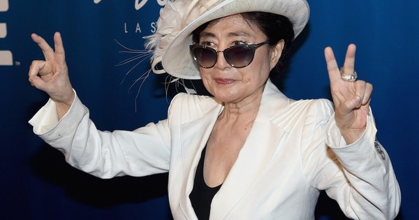 La Nación / Chile acoge retrospectiva de Yoko Ono, la reina del arte conceptual