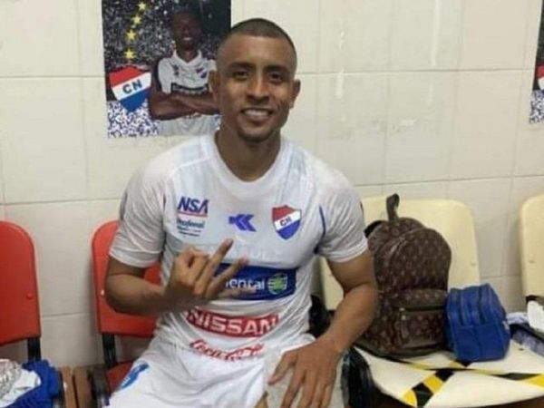 Farid explica el gesto de 'los tres dedos' luego del triunfo ante Cerro