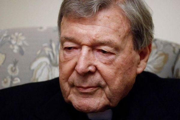 El Vaticano se arriesga a quebrar lentamente, dice extesorero Pell