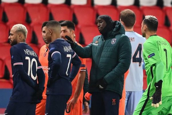 PSG y Basaksehir dejan el campo por supuesto insulto racista del cuarto juez