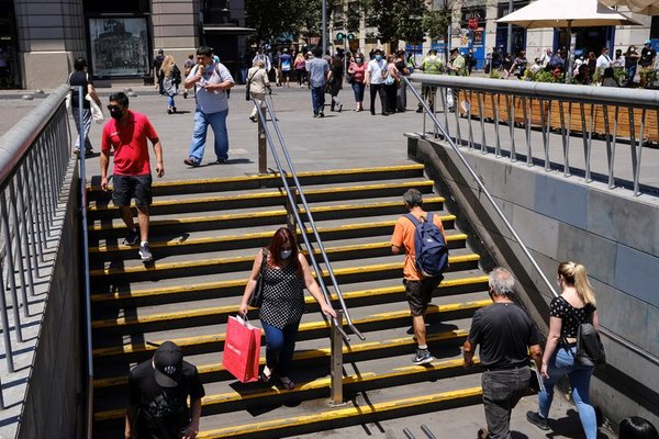 Santiago de Chile vuelve a cuarentena los fines de semana por la segunda ola de COVID-19 » Ñanduti