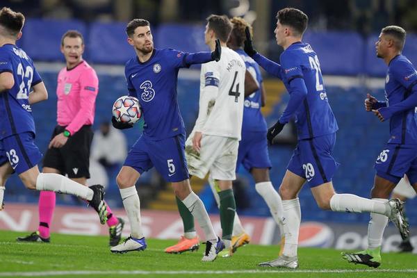 Chelsea avanza primero, Sevilla como segundo en el Grupo E