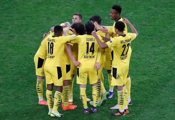 Un Borussia, sin Haaland, pasa como primero