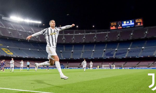 Juventus golea a Barcelona y se queda con el primer lugar del grupo