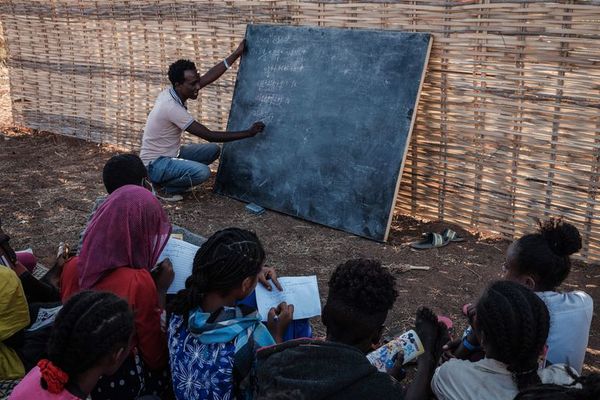 Alegría y esperanza en la escuela de refugiados etíopes en Sudán - Mundo - ABC Color