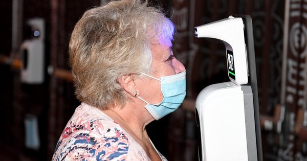 La Nación / EEUU registra cerca de 220.000 casos nuevos de COVID-19 en 24 horas