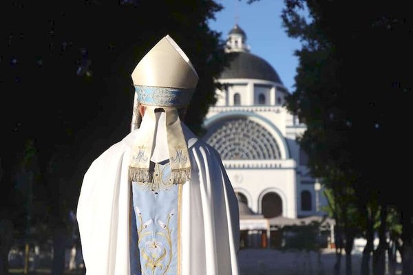 Crónica / Procesión más solo que Caín en día del hermano