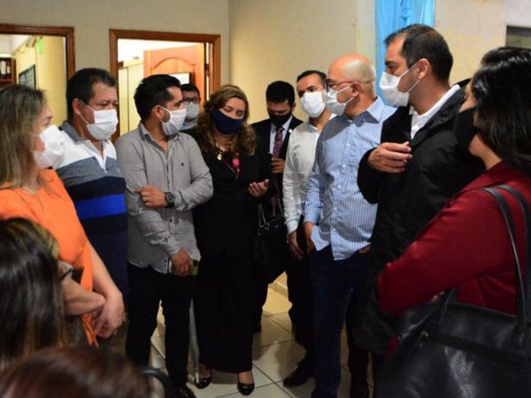 Intendente de CDE enfrentará juicio  por supuesta calumnia y difamación