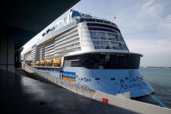Confinan a 1.700 personas en un crucero de Singapur por un caso de COVID-19