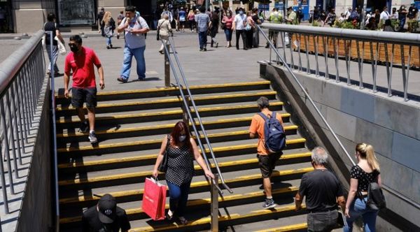 Santiago de Chile vuelve a cuarentena los fines de semana por segunda ola
