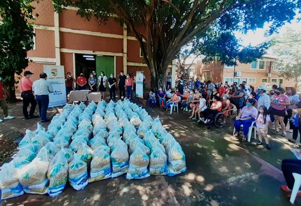 Gobernación distribuyó kits de alimentos a personas con discapacidad
