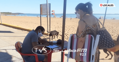 Playa Pacu Cuá de Encarnación recibió a visitantes este feriado en «modo COVID»