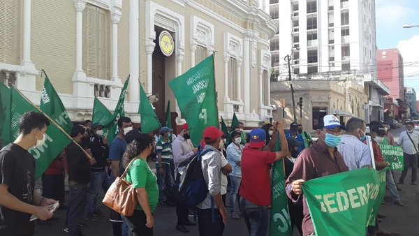 Desde la Federación Nacional Campesina resaltan que Monseñor se haya referido sobre los problemas en el campo » Ñanduti