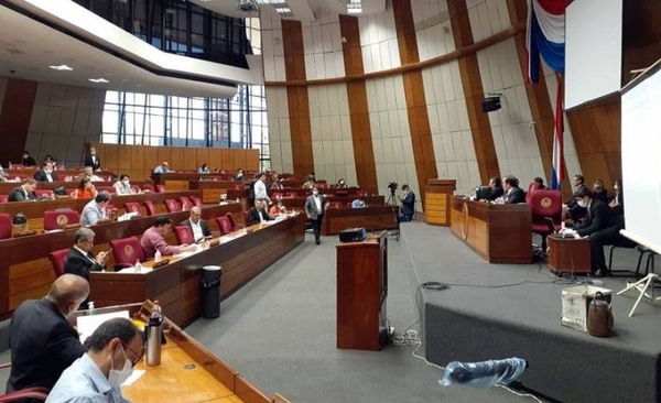 HOY / Brote de Covid-19 en Diputados: habría una docena de políticos afectados