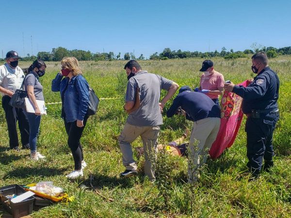 "Mi señora se fue a encontrar que una de nuestras vacas se enredó por la de ellos"