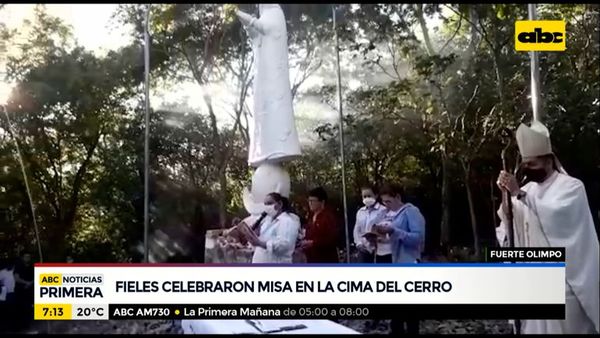 Fuerte Olimpo: fieles celebraron misa en la cima de un cerro - ABC Noticias - ABC Color