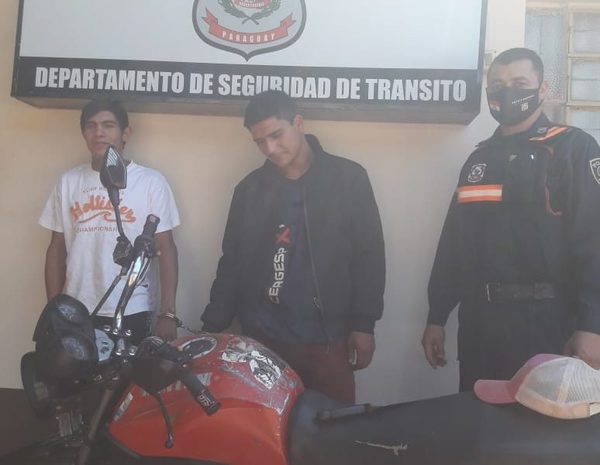 Detienen a presuntos asaltantes
