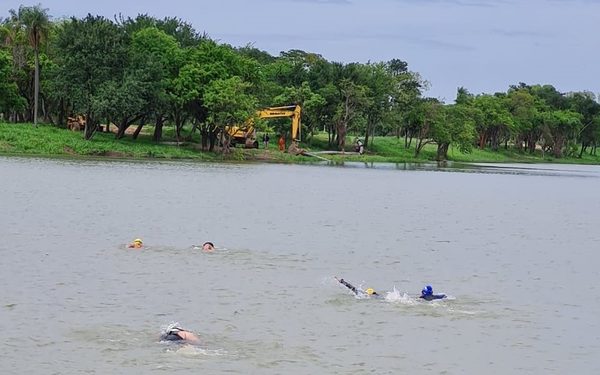 Natación en aguas abiertas, el domingo en el río Paraguay