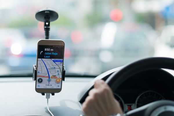 Trabajadores de delivery, conductores de Uber y otras plataformas, en proyecto de acceso al IPS - MarketData