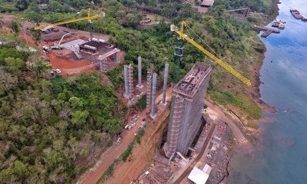 Puente de la Integración con 45% de avance