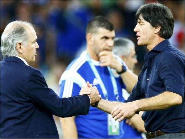 Löw lamenta muerte de Alejandro Sabella y le rinde tributo