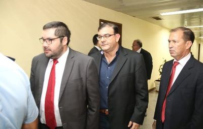Anulan parcialmente la condena a los “caseros de oro” del diputado Rivas - Nacionales - ABC Color
