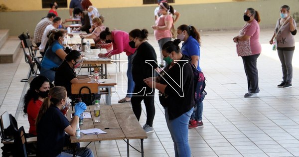 La Nación / MEC recuerda que está prohibido cobrar inscripciones y que la educación es gratuita