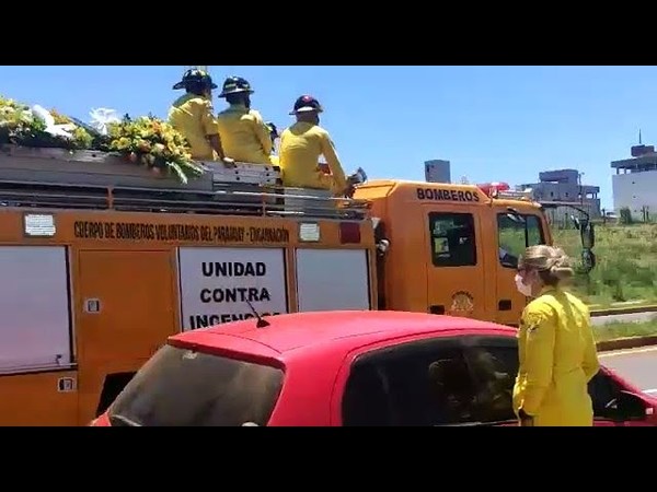 DESPIDIERON A UNA DE LAS BOMBERAS FALELLEDIDAS EN TRAGICO ACCIDENTE