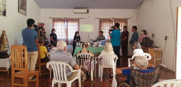 Realizan clausura del Club de Adultos Mayores en Coronel Oviedo – Prensa 5