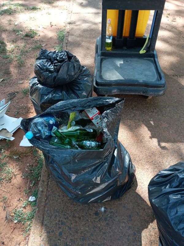 Instan a “desalojar” a familiares de enfermos de covid por farrear en albergues del Hospital Nacional - Nacionales - ABC Color