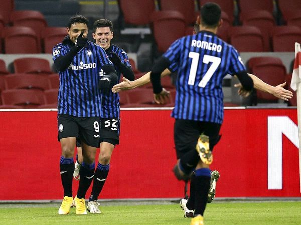 Muriel certifica el pase del Atalanta a octavos
