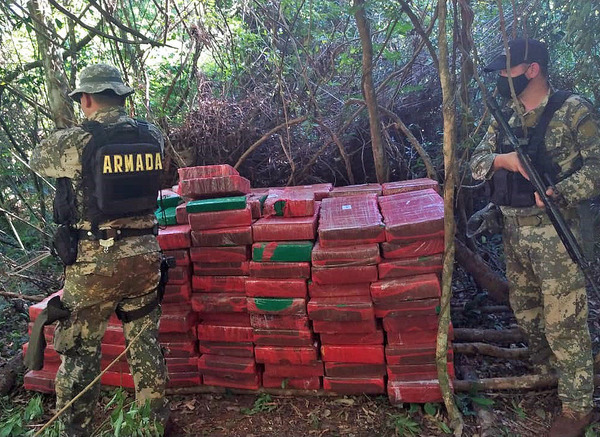 Incautan más de 3 toneladas de marihuana