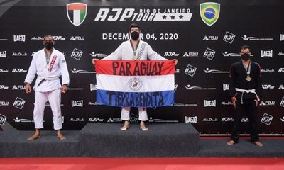 Paolo Osnaghi consigue el oro para Paraguay en torneo de jiu jitsu