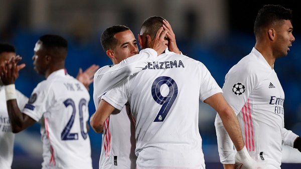 Benzema mete al Real Madrid a los octavos de la Champions League